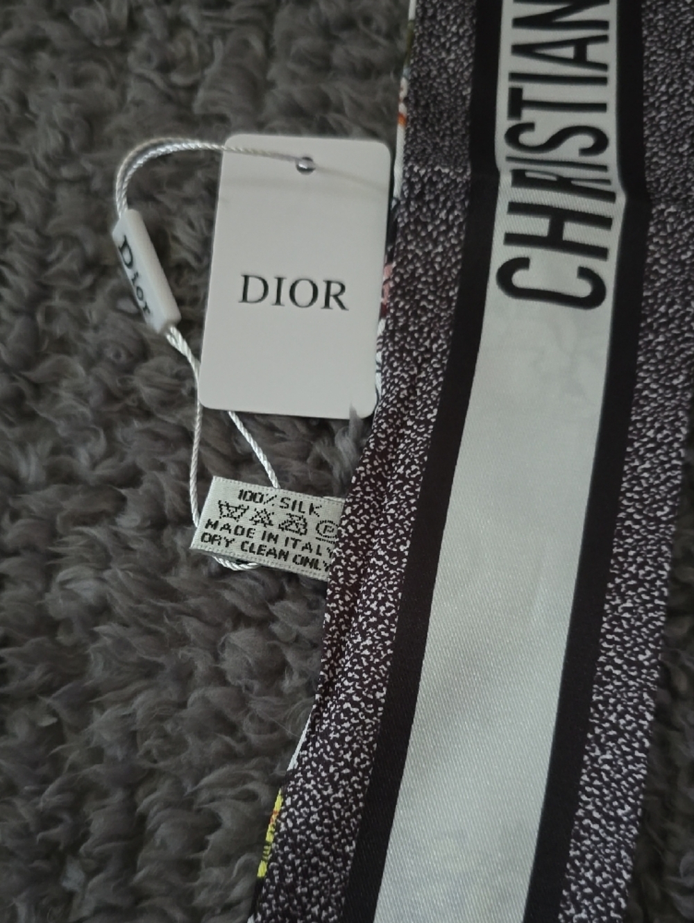 ♡♡♡ Dior Floral Silk Twilly with Christian Dior Script in White, Red, Green Blue - Picture 6 of 6